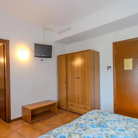 住宿加早餐酒店 La Bufalona - Pool & Relax 3*